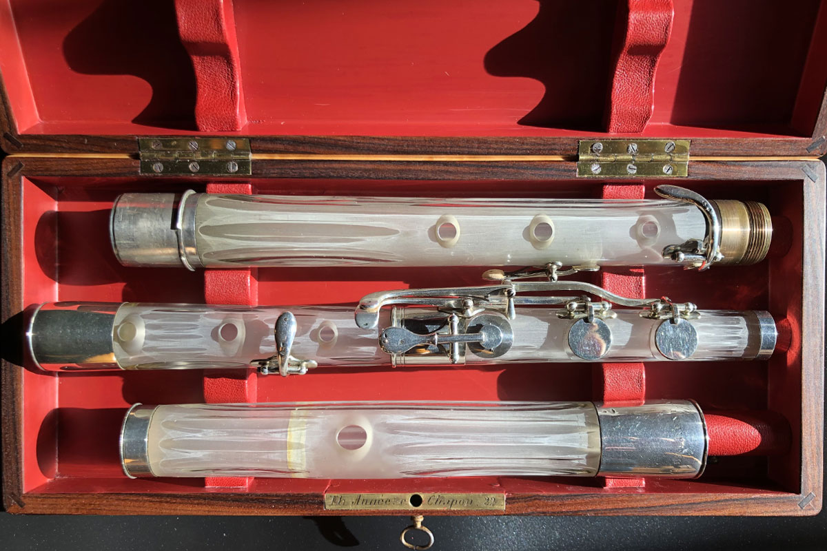 flutes de crystal made in Paris by Claude Laurent